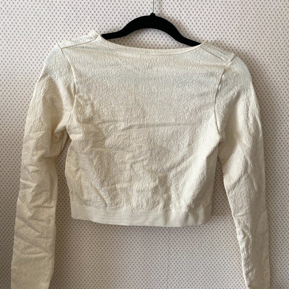 long sleeve crop- fabletics. thick material - Picture 1 of 5